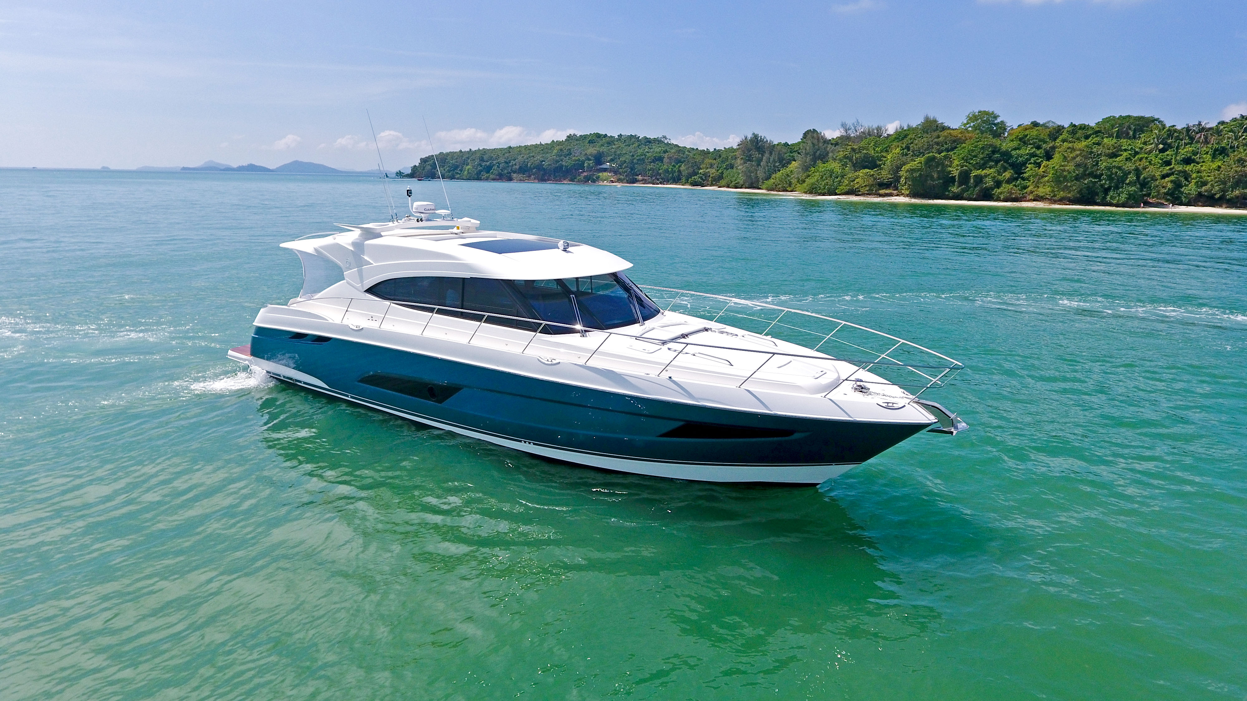 Riviera 5400 Sport Yacht makes Thailand Premiere at inaugural Phuket